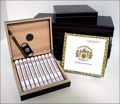 Humidor & Macanudo Portofino Tube Cigars